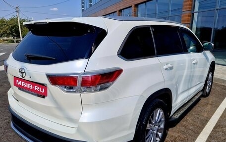 Toyota Highlander III, 2014 год, 2 990 000 рублей, 6 фотография