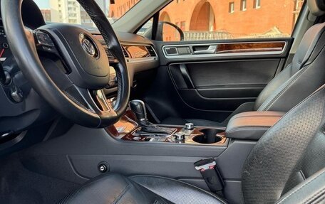 Volkswagen Touareg III, 2011 год, 2 000 000 рублей, 18 фотография