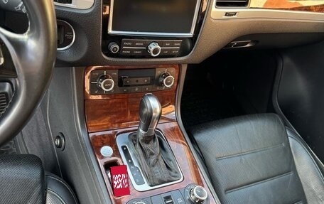 Volkswagen Touareg III, 2011 год, 2 000 000 рублей, 17 фотография