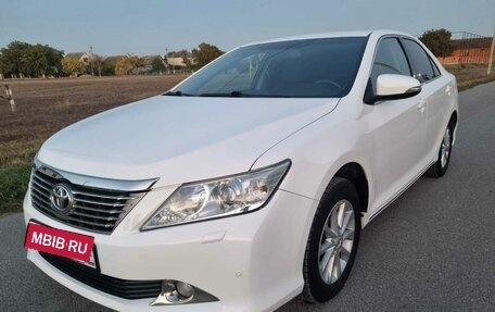 Toyota Camry, 2012 год, 1 750 000 рублей, 2 фотография