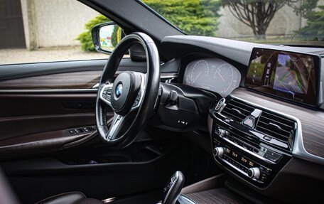 BMW 5 серия, 2018 год, 3 999 000 рублей, 18 фотография