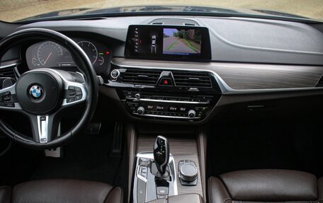 BMW 5 серия, 2018 год, 3 999 000 рублей, 20 фотография
