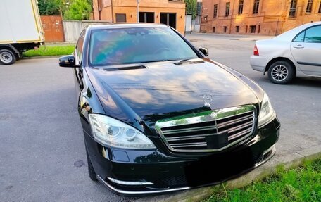 Mercedes-Benz S-Класс, 2009 год, 1 850 000 рублей, 4 фотография