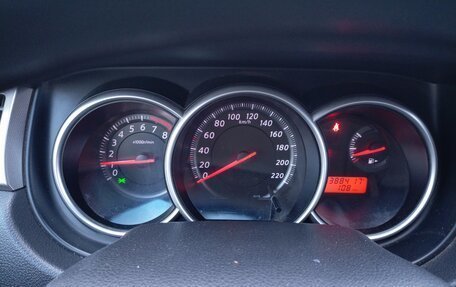 Nissan Tiida, 2011 год, 840 000 рублей, 8 фотография