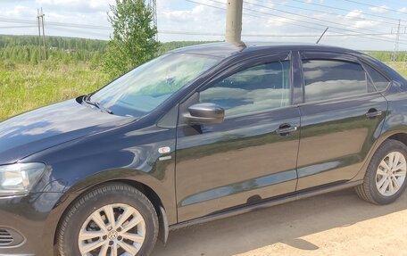 Volkswagen Polo VI (EU Market), 2013 год, 950 000 рублей, 3 фотография