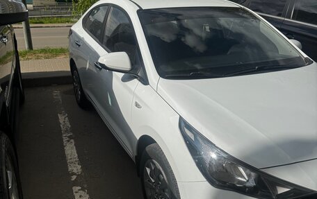 Hyundai Solaris II рестайлинг, 2020 год, 1 300 000 рублей, 4 фотография