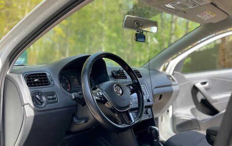 Volkswagen Polo VI (EU Market), 2017 год, 1 000 000 рублей, 15 фотография