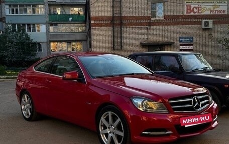 Mercedes-Benz C-Класс, 2012 год, 1 200 000 рублей, 2 фотография