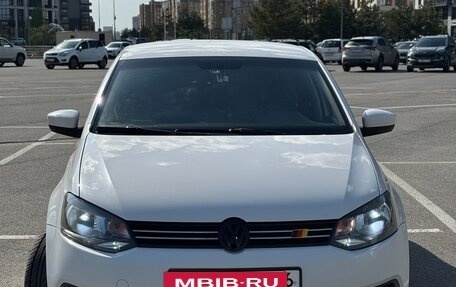 Volkswagen Polo VI (EU Market), 2011 год, 725 000 рублей, 3 фотография