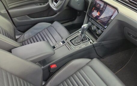 Volkswagen Passat B8 рестайлинг, 2020 год, 3 400 000 рублей, 13 фотография