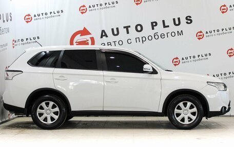Mitsubishi Outlander III рестайлинг 3, 2014 год, 1 489 000 рублей, 7 фотография