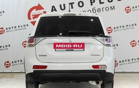 Mitsubishi Outlander III рестайлинг 3, 2014 год, 1 489 000 рублей, 5 фотография