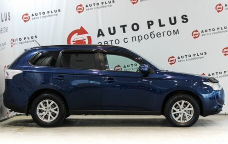 Mitsubishi Outlander III рестайлинг 3, 2013 год, 1 299 000 рублей, 7 фотография