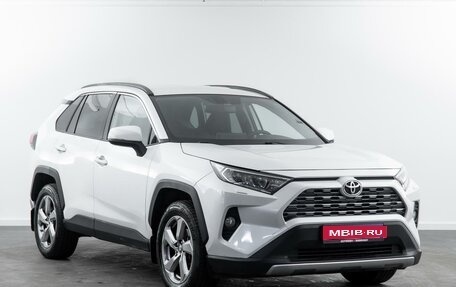 Toyota RAV4, 2021 год, 3 820 000 рублей, 1 фотография