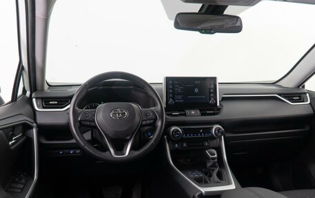 Toyota RAV4, 2021 год, 3 820 000 рублей, 7 фотография