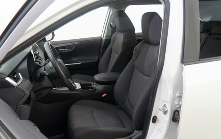 Toyota RAV4, 2021 год, 3 820 000 рублей, 11 фотография