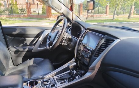 Mitsubishi Pajero Sport III рестайлинг, 2018 год, 2 700 000 рублей, 15 фотография