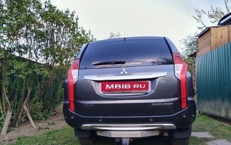 Mitsubishi Pajero Sport III рестайлинг, 2018 год, 2 700 000 рублей, 5 фотография