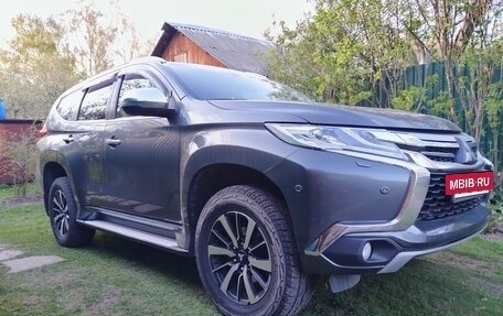 Mitsubishi Pajero Sport III рестайлинг, 2018 год, 2 700 000 рублей, 4 фотография