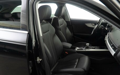 Audi A4, 2017 год, 1 990 000 рублей, 8 фотография