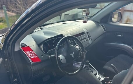 Mitsubishi Outlander III рестайлинг 3, 2008 год, 920 000 рублей, 3 фотография