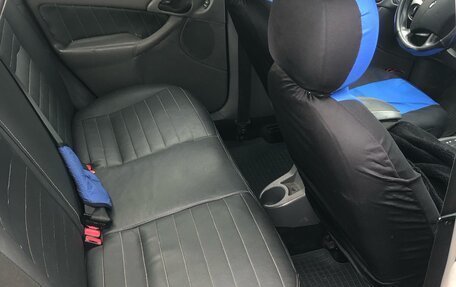 Ford Focus IV, 2001 год, 310 000 рублей, 3 фотография
