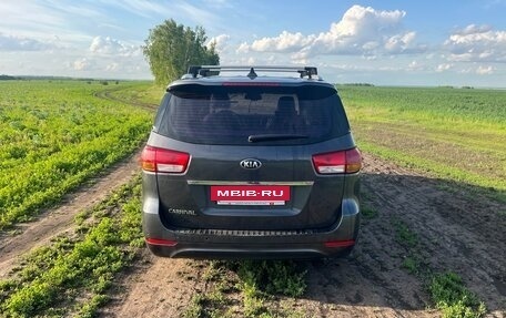 KIA Carnival III, 2016 год, 2 800 000 рублей, 7 фотография