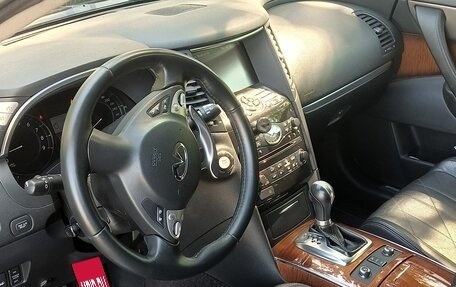 Infiniti FX II, 2013 год, 2 180 000 рублей, 13 фотография