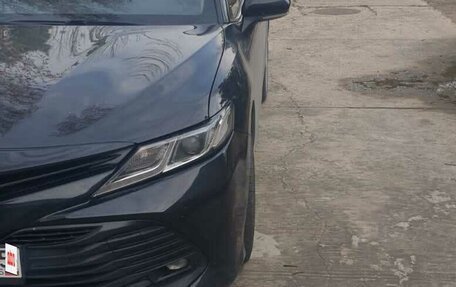 Toyota Camry, 2019 год, 1 900 000 рублей, 4 фотография