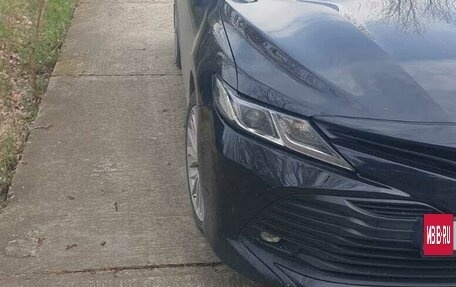 Toyota Camry, 2019 год, 1 900 000 рублей, 3 фотография
