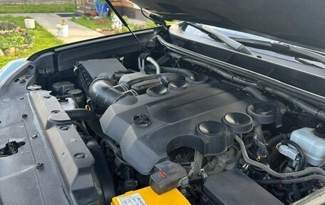 Toyota Land Cruiser Prado 150 рестайлинг 2, 2015 год, 4 500 000 рублей, 12 фотография