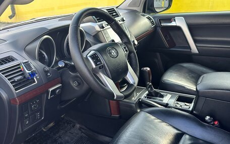 Toyota Land Cruiser Prado 150 рестайлинг 2, 2015 год, 4 500 000 рублей, 19 фотография