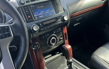 Toyota Land Cruiser Prado 150 рестайлинг 2, 2015 год, 4 500 000 рублей, 20 фотография