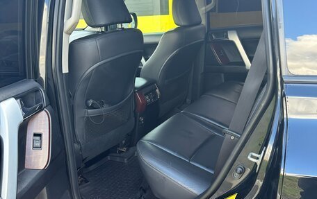 Toyota Land Cruiser Prado 150 рестайлинг 2, 2015 год, 4 500 000 рублей, 21 фотография