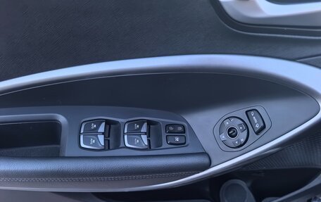 Hyundai Santa Fe III рестайлинг, 2015 год, 1 870 000 рублей, 13 фотография