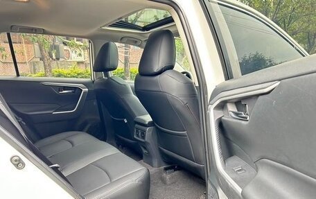 Toyota RAV4, 2021 год, 2 260 441 рублей, 9 фотография