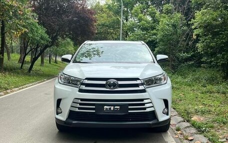 Toyota Highlander III, 2021 год, 2 740 446 рублей, 2 фотография