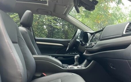Toyota Highlander III, 2021 год, 2 740 446 рублей, 7 фотография