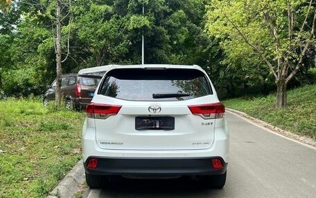 Toyota Highlander III, 2021 год, 2 740 446 рублей, 5 фотография