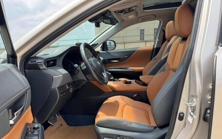 Toyota Venza, 2022 год, 2 700 446 рублей, 6 фотография