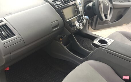 Toyota Prius Alpha I (ZVW40/41), 2012 год, 1 255 000 рублей, 3 фотография