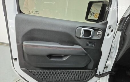 Jeep Wrangler, 2021 год, 4 220 000 рублей, 17 фотография