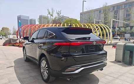 Toyota Harrier, 2022 год, 2 890 446 рублей, 4 фотография