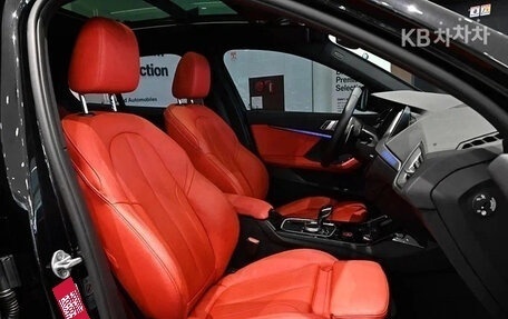 BMW 1 серия, 2022 год, 2 560 011 рублей, 6 фотография