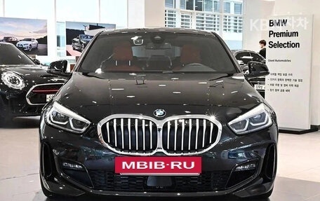 BMW 1 серия, 2022 год, 2 560 011 рублей, 2 фотография