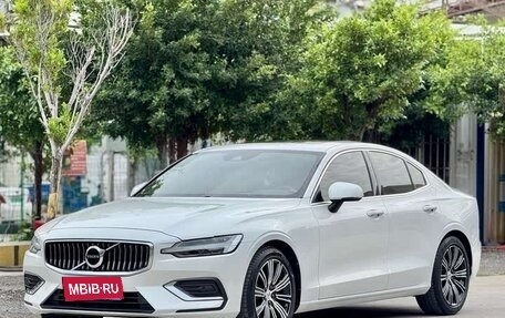 Volvo S60 III, 2022 год, 2 180 000 рублей, 1 фотография