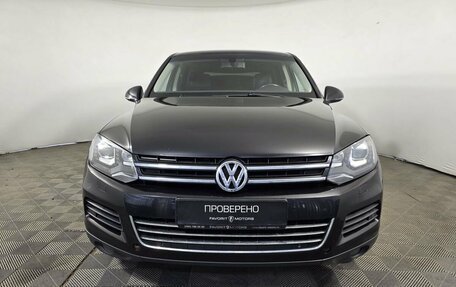 Volkswagen Touareg III, 2012 год, 1 875 000 рублей, 2 фотография
