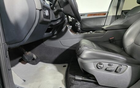 Volkswagen Touareg III, 2012 год, 1 875 000 рублей, 10 фотография