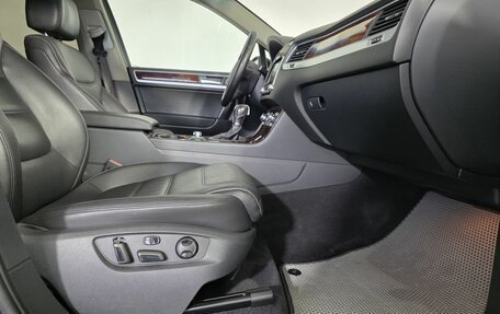 Volkswagen Touareg III, 2012 год, 1 875 000 рублей, 14 фотография