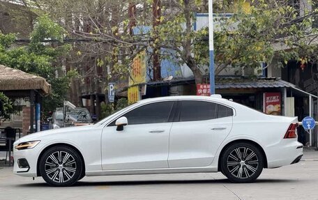 Volvo S60 III, 2022 год, 2 180 000 рублей, 2 фотография